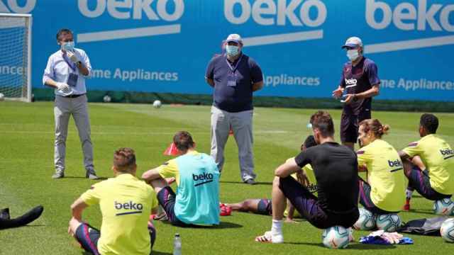 Bartomeu y Grau visitando el entrenamiento del Barça / FC Barcelona