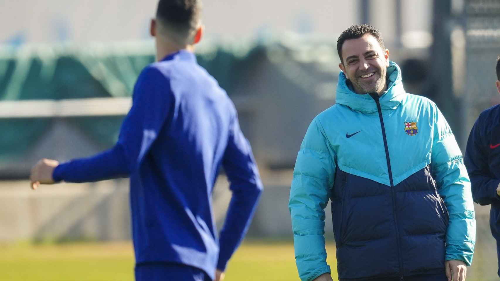 Xavi Hernández, sonriente durante un entrenamiento del FC Barcelona / EFE
