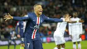 Kylian Mbappé celebra un gol del París Saint Germain / EFE