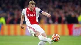 Una foto de Matthijs De Ligt durante un partido con el Ajax / Twitter