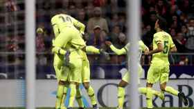 Los jugadores del Barça celebran el gol del empate de Dembelé frente al Atlético de Madrid / EFE