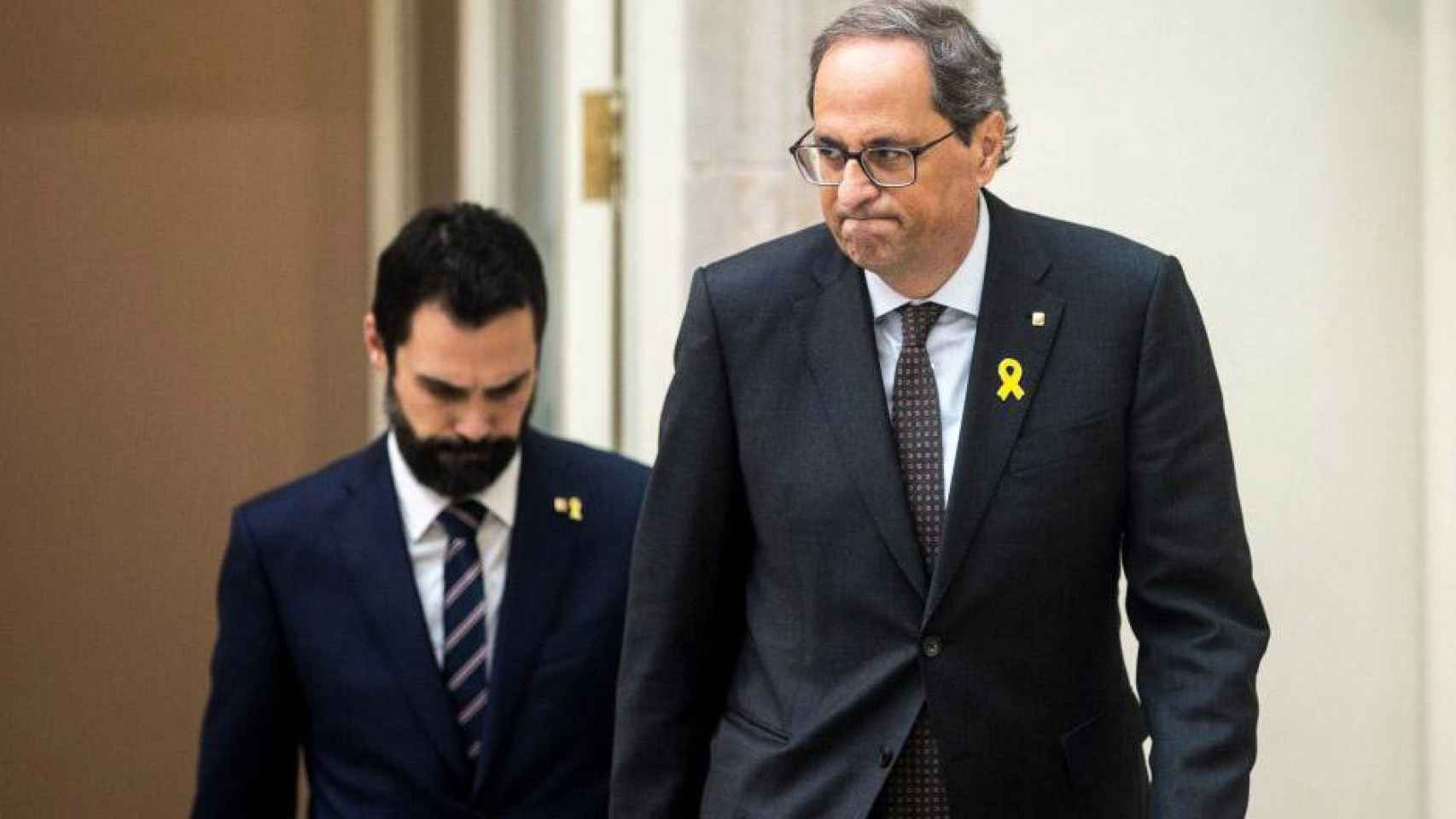 El presidente de la Generalitat, Quim Torra (en primer plano) y el presidente del Parlament, Roger Torrent. JxCat y ERC / CG