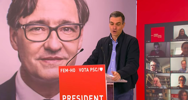 Pedro Sánchez, en Tarragona, con el cartel de Salvador Illa para las elecciones del 14F