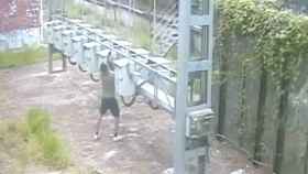 Uno de los seis detenidos por robar el cableado de alta tensión de las vías férreas / GUARDIA CIVIL