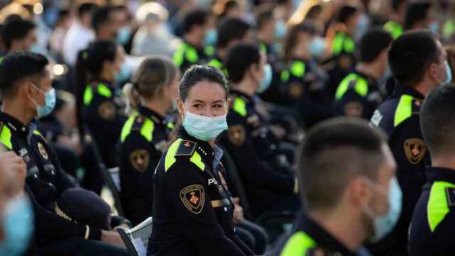 Agentes de la Guardia Urbana durante el acto de bienvenida en el Estadio Olímpico Lluís Companys / EP