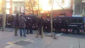 Gran despliegue policial para ejecutar un desahucio en Sant Andreu / @HabitatgeSTA