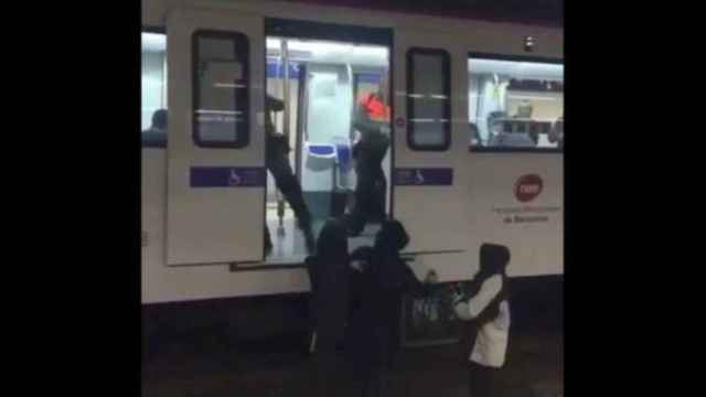 Ataque anterior de grafiteros en el Metro de Barcelona / CG