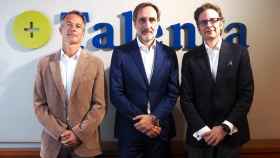 Manuel Jaffrin, cofundador del marketplace GetApp (i); Jordi Jofre, presidente de Talenta (c); y, Roger Miralles, director de Inversiones Alternativas (d)