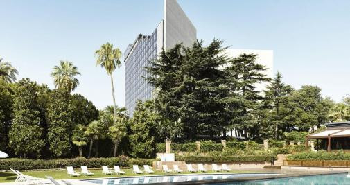 Zona exterior del hotel Fairmont Juan Carlos I de Barcelona / CG