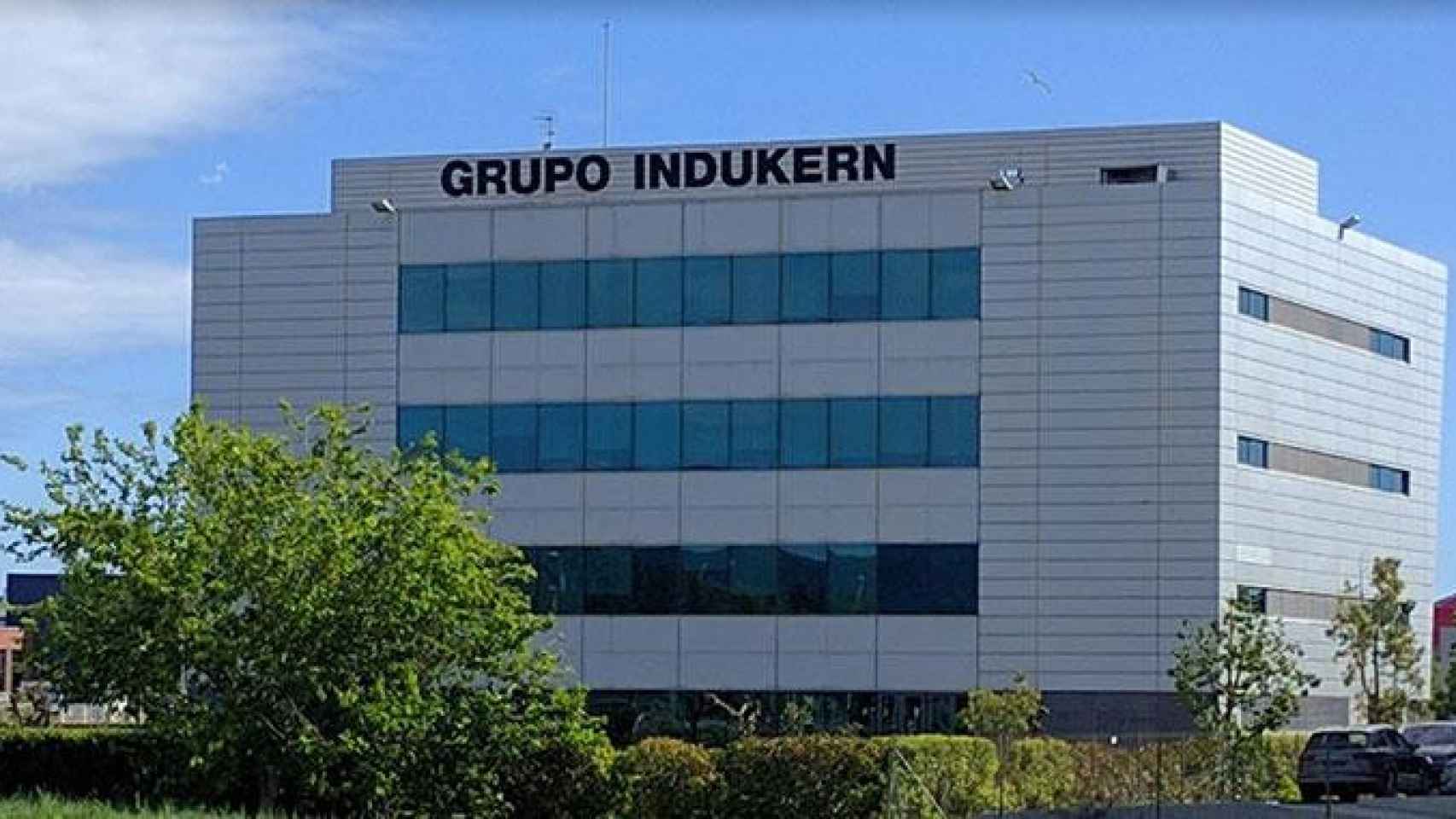El exterior de las oficinas centrales de Indukern en El Prat de Llobregat / CG