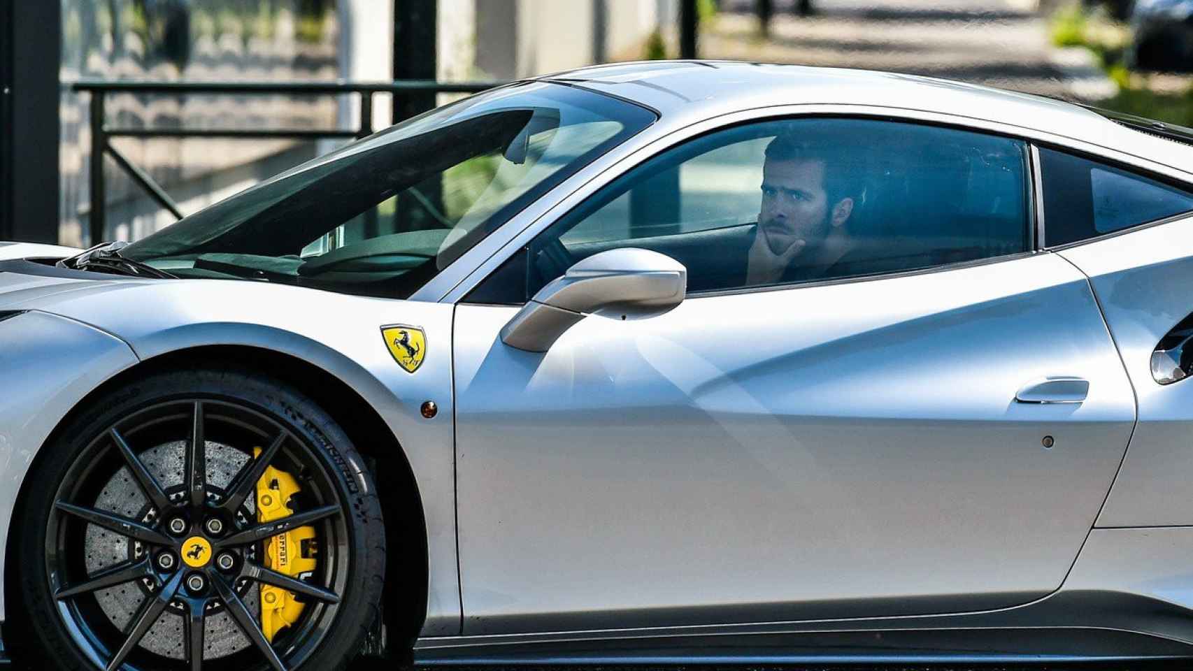 Pjanic en su coche Ferrari en una imagen de archivo / Redes