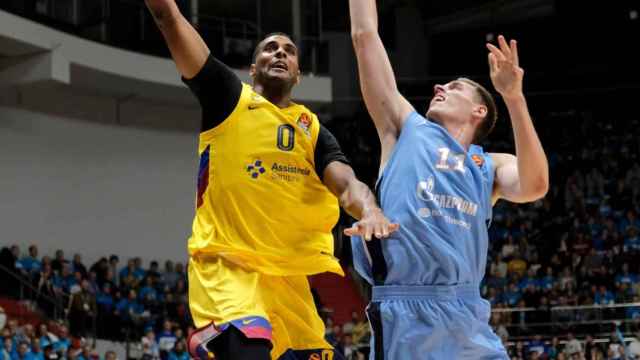 Brandon Davies, en una acción ante el Zenit | @FCBasket