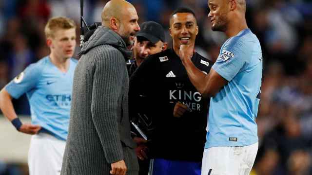 Guardiola y Kompany celebrando la victoria del Manchester City / EFE