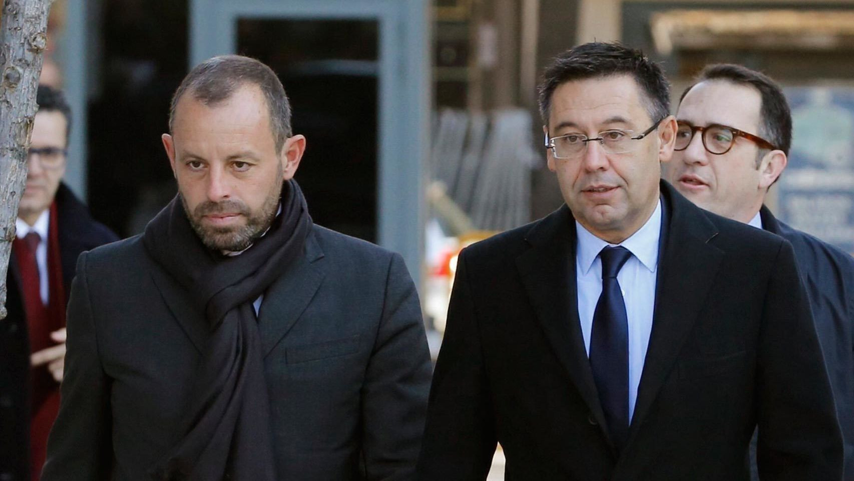 Sandro Rosell y Josep Maria Bartomeu, expresidentes del Barça, en los juzgados / EFE