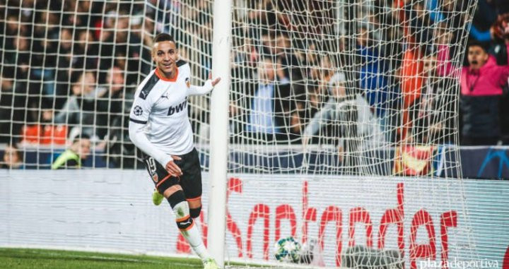 Rodrigo Moreno celebrando un gol con el Valencia / EFE