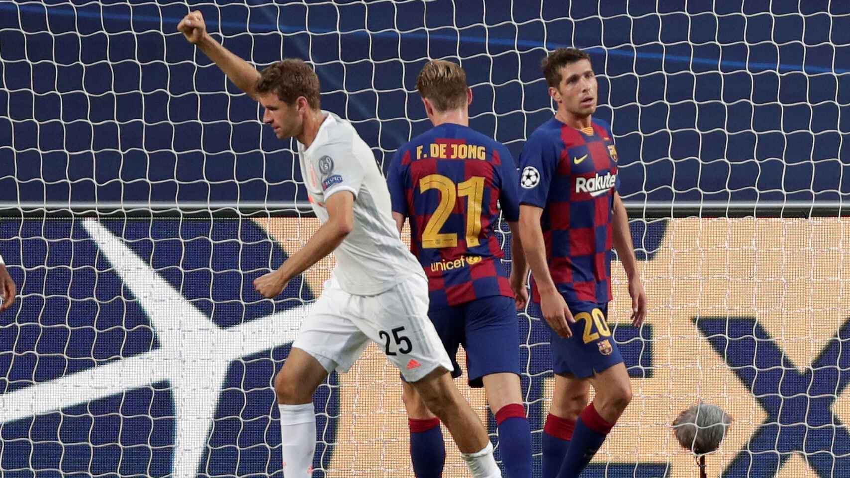 Thomas Müller celebra un gol contra el Barça / EFE