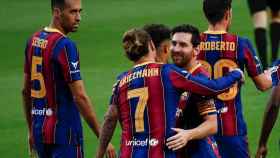 Los jugadores del Barça celebran el gol de Griezmann EFE