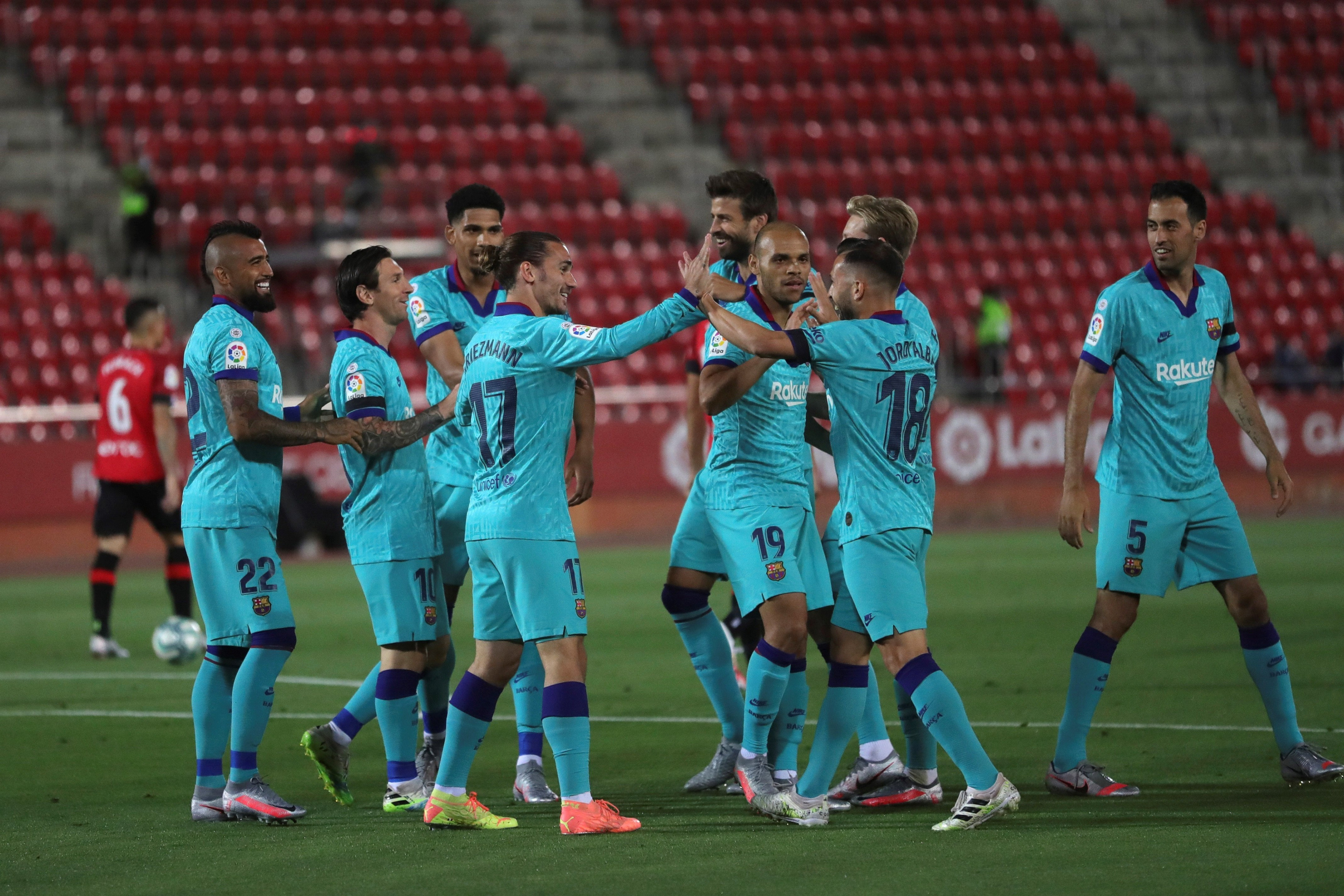 Los jugadores del Barça celebrando el gol de Braithwaite / EFE
