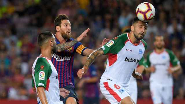 Messi en el Barça-Alavés de la pasada temporada / EFE