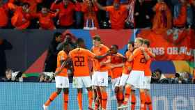 La selección holandesa celebra el primer gol contra Inglaterra / EFE