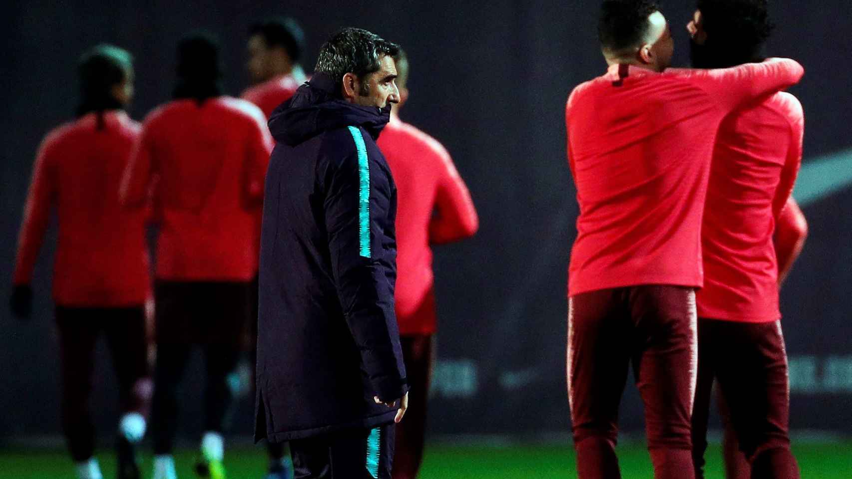 Ernesto Valverde en el entrenamiento previo al Barça-Tottenham / EFE