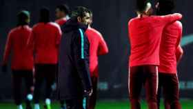 Ernesto Valverde en el entrenamiento previo al Barça-Tottenham / EFE