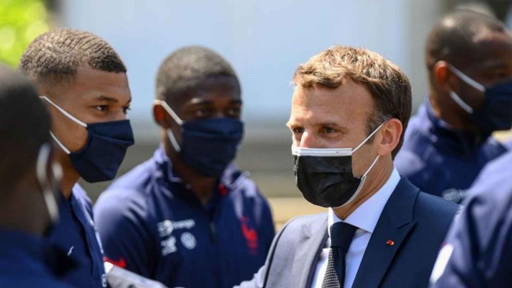 Mbappé y Macron, en un viaje de la selección francesa / EFE