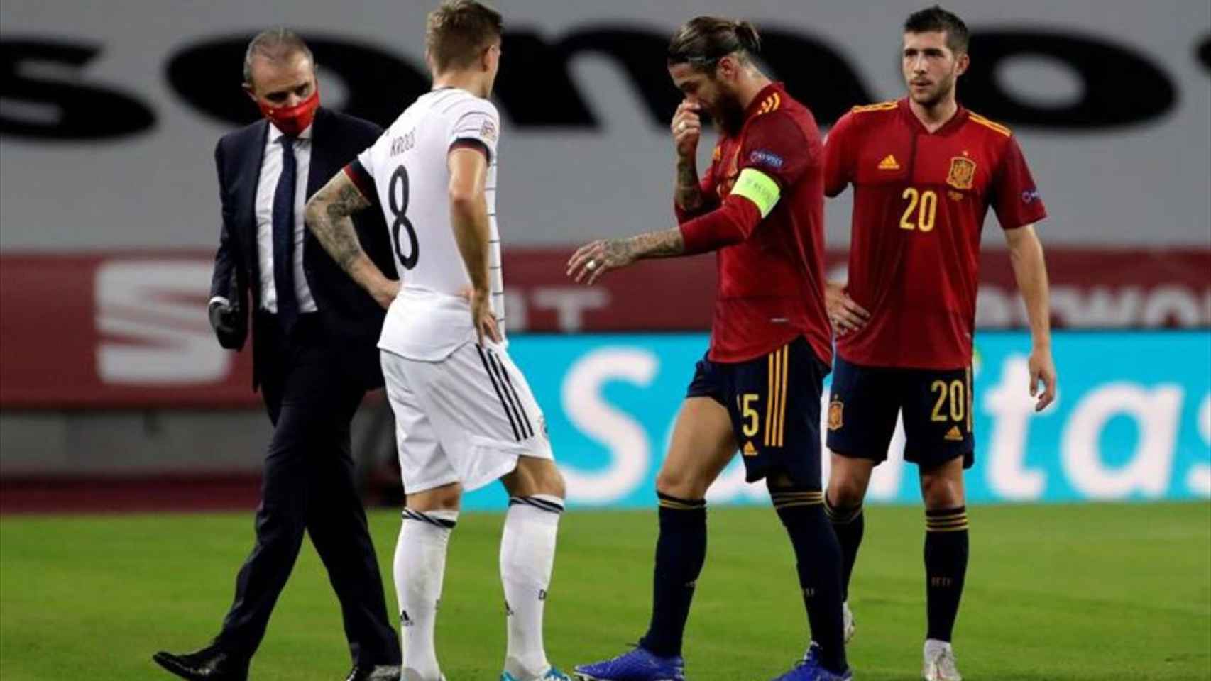 Sergio Ramos se marchó lesionado ante Alemania | EFE