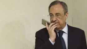 Florentino Pérez, cazado en una confidencial conversación telefónica / EFE