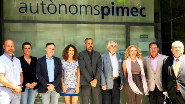 Joan Alarcón (d), junto al resto de miembros de la ejecutiva de Pimec Autònoms tras la llegada de Miquel Camps (c) a la presidencia / PIMEC