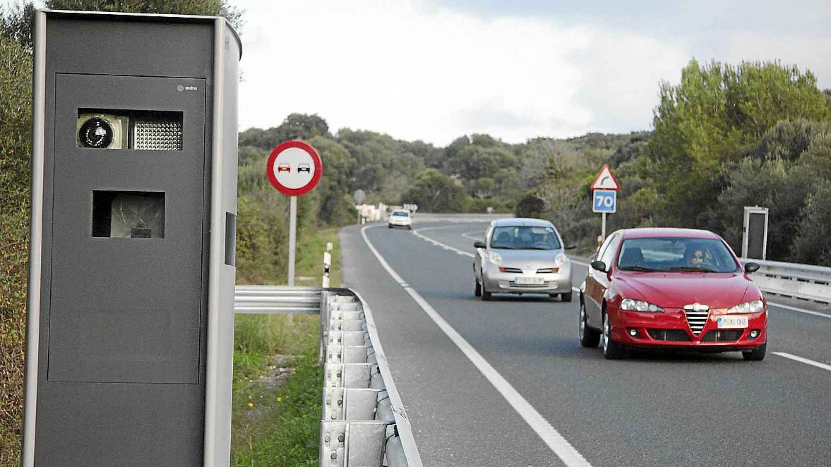 Uno de los radares de tráfico en una carretera de Menorca