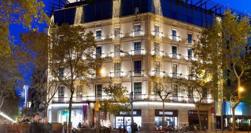 Fachada del hotel Condes de Barcelona, de la familia Cadarso / Cedida