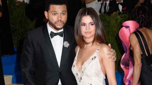 Selena Gomez y el cantante The Weeknd, antes de la ruptura / EFE