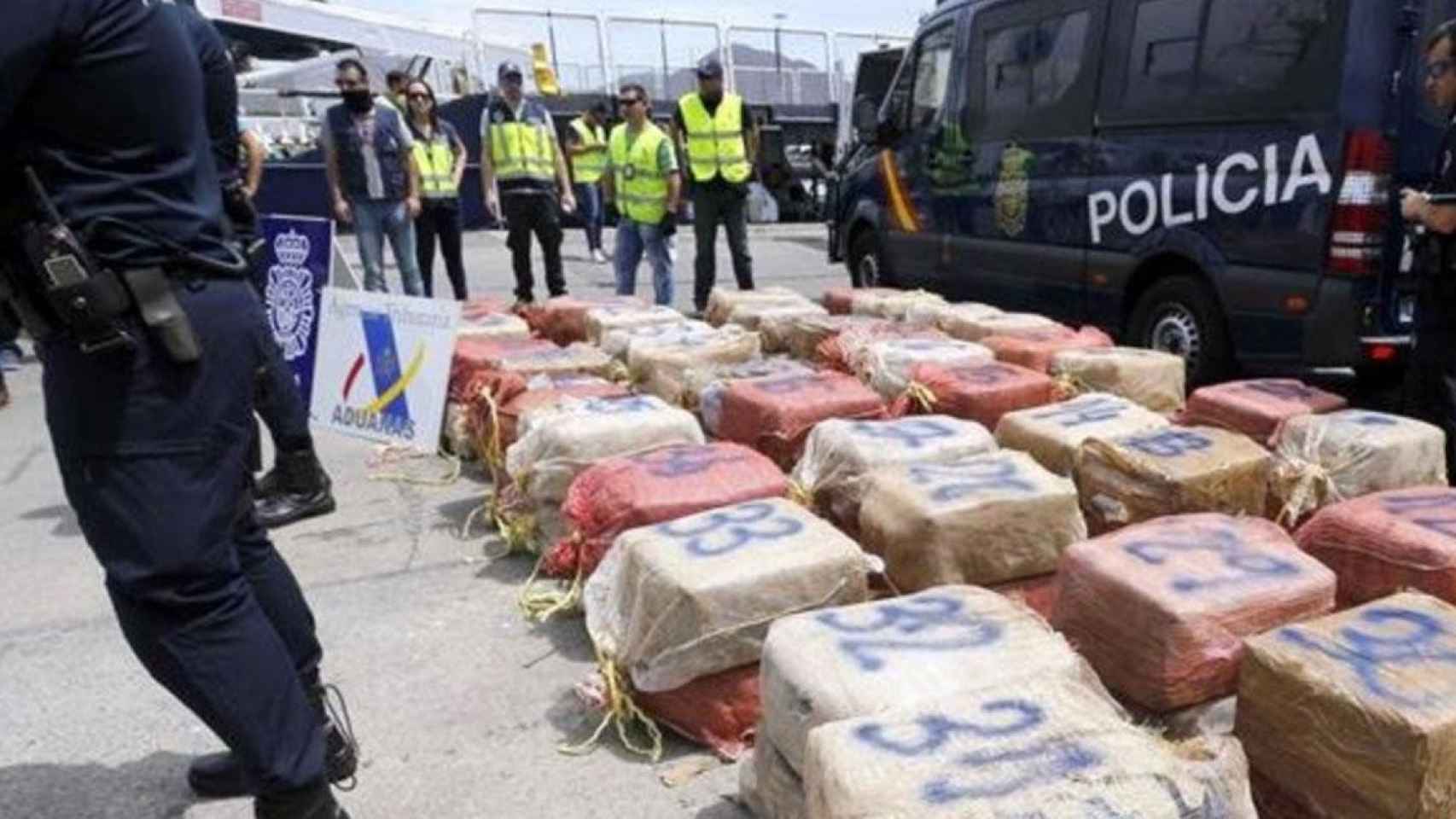 Fardos con cocaína tras una incautación en alta mar / POLICÍA NACIONAL