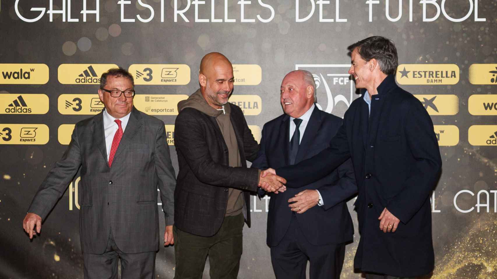 Pep Guardiola, premiado en la Gala de les Estrelles en Barcelona / REDES