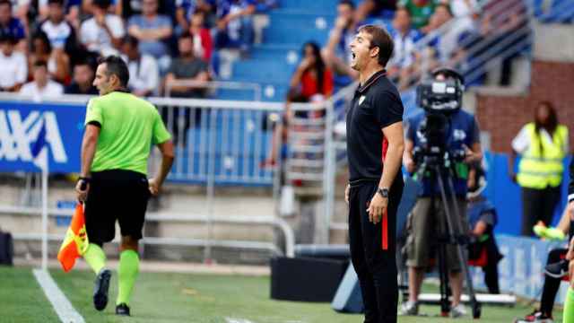 Lopetegui dando instrucciones en un encuentro con el Sevilla / EFE