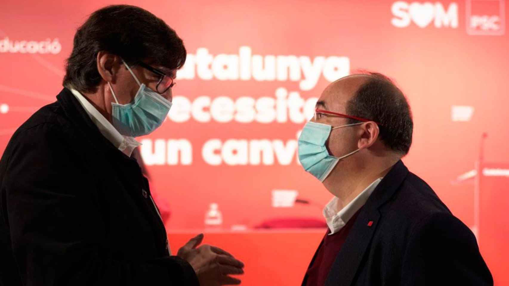 El candidato socialista a la presidencia de la Generalitat, Salvador Illa, junto a Miquel Iceta. EP
