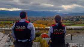 Agentes de Mossos d'Esquadra en Puigcerdà, la Cerdanya / MOSSOS