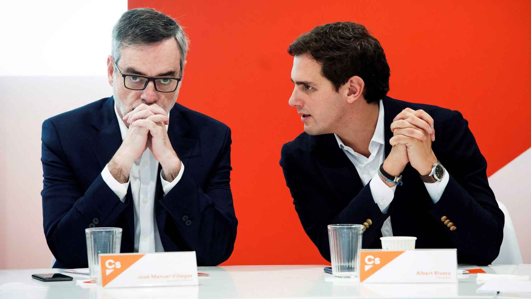 Albert Rivera y José Manuel Villegas en la ejecutiva de Cs donde se ha votado por unanimidad no pactar con Pedro Sánchez ni con el PSOE / EFE