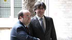 Miquel Iceta (izquierda), líder del PSC y Carles Puigdemont (derecha), expresidente de la Generalitat / CG