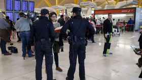 La policía española ha aumentado la vigilancia en los aeropuertos del país.