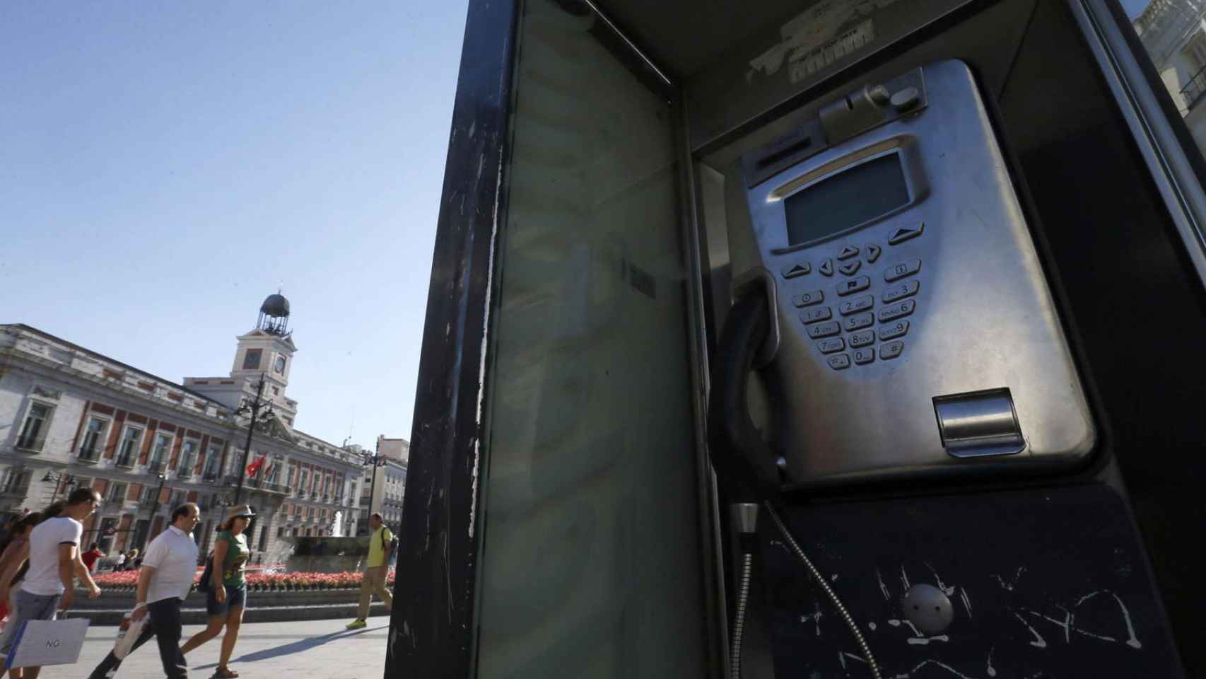 Cabina telefónica en una ciudad de España / EFE