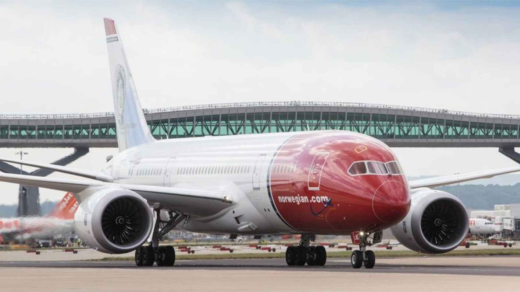 Un avión de Norwegian en el aeropuerto de Londres-Gatwick
