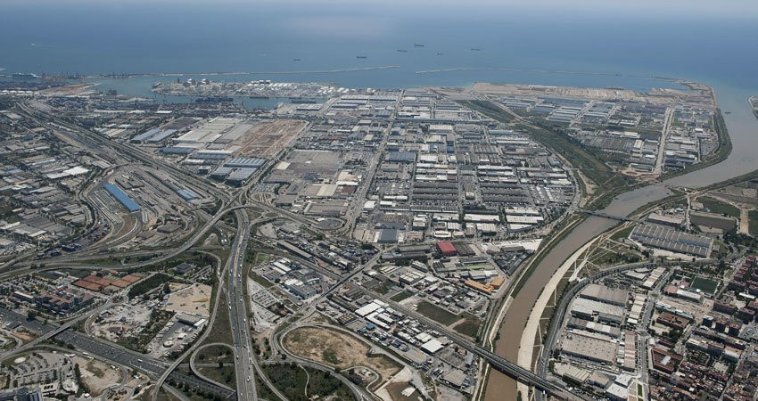 Vista aérea del polígono industrial de la Zona Franca de Barcelona