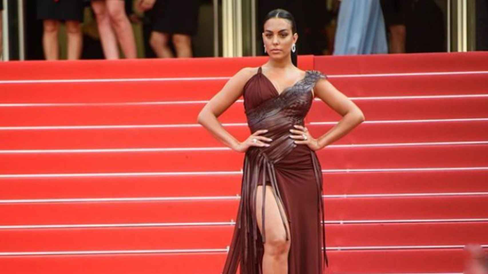 Georgina Rodríguez posa en la alfombra roja de Cannes /INSTAGRAM