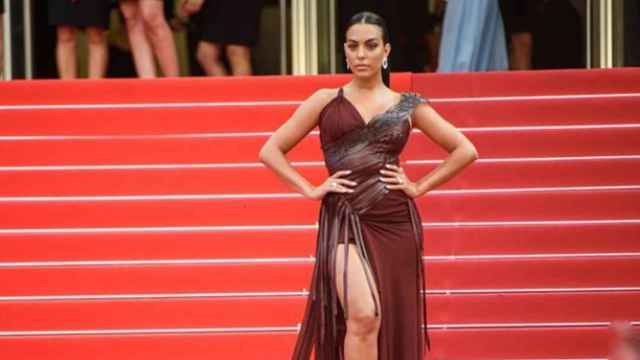 Georgina Rodríguez posa en la alfombra roja de Cannes /INSTAGRAM