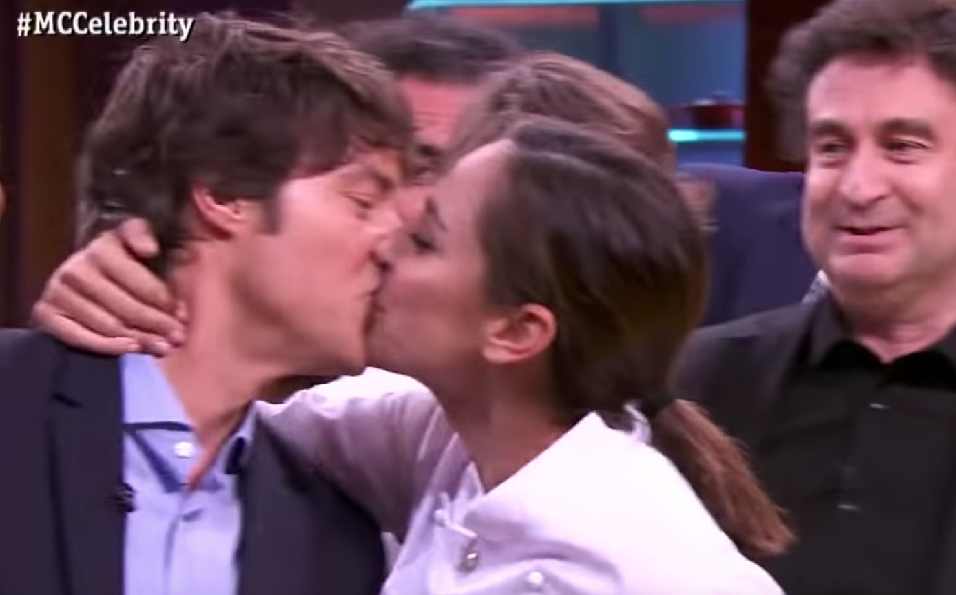 Tamara Falcó y Jordi Cruz se besan en la final de 'MasterChef Celebrity' / TVE