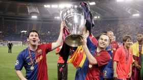 Iniesta, levantando una Champions junto a Leo Messi | REDES