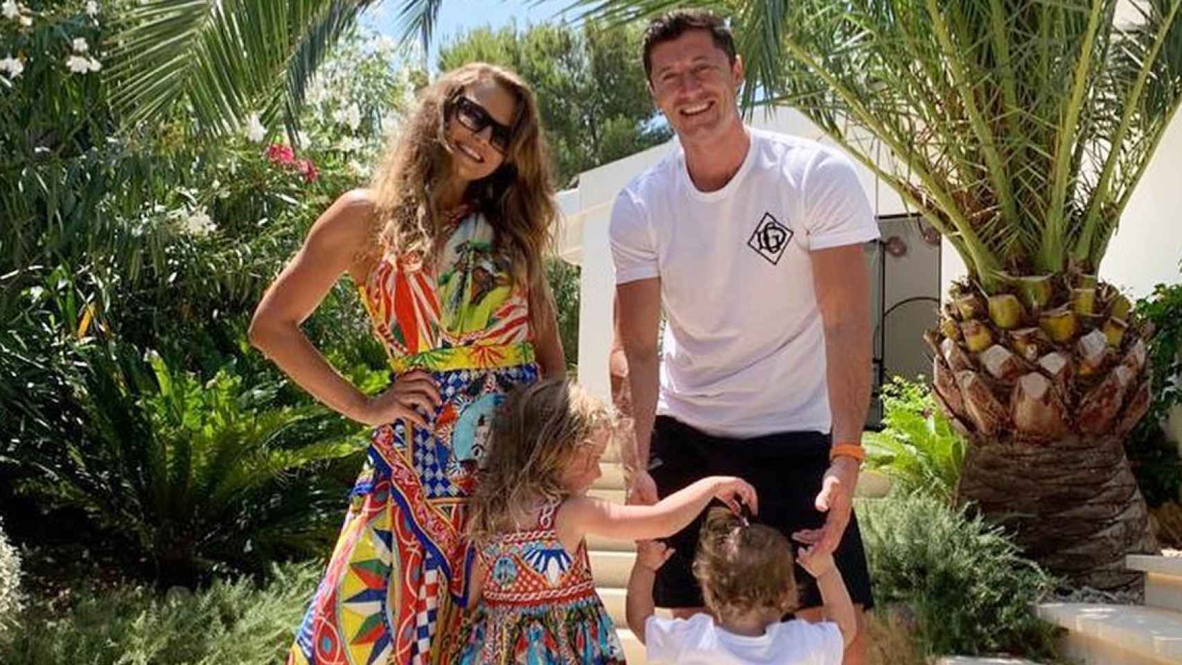 Lewandowski, junto a su familia, de vacaciones de verano / Redes