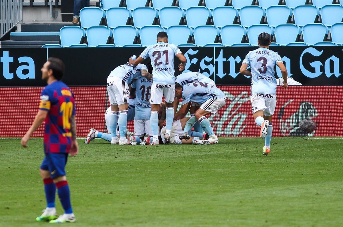 Los jugadores del Celta, celebrando un gol contra el Barça en Balaídos | EFE